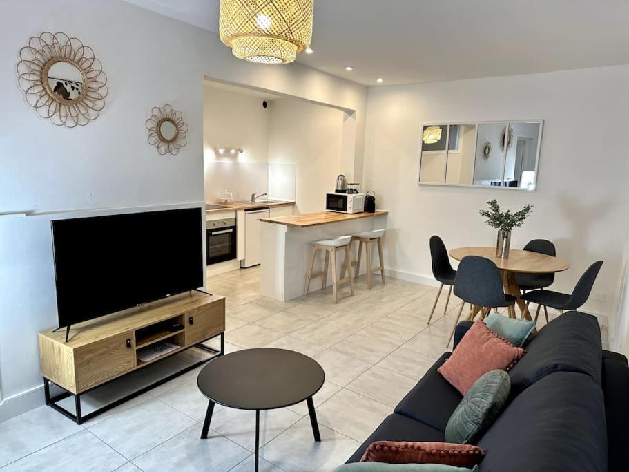 Le Nid Douillet Lägenhet Nîmes Exteriör bild