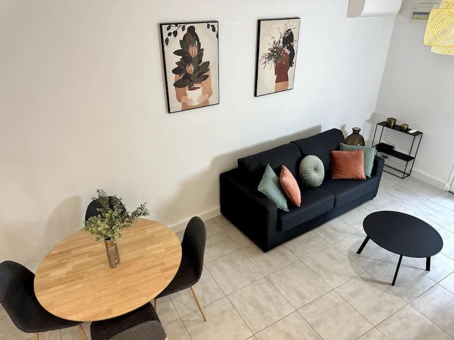 Le Nid Douillet Lägenhet Nîmes Exteriör bild